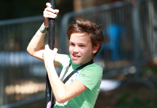 R6m2 120825 14 00 0144